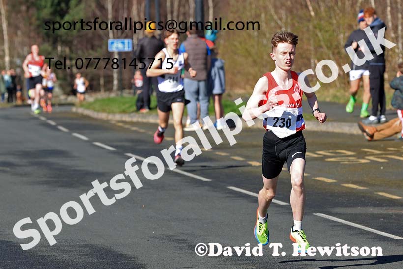 Boys and Girls Under-15s 2024 Elswick Harriers Good Friday Relays, Newburn, Newcastle Upon Tyne  Photo: David T. Hewitson/Sports for All Pics